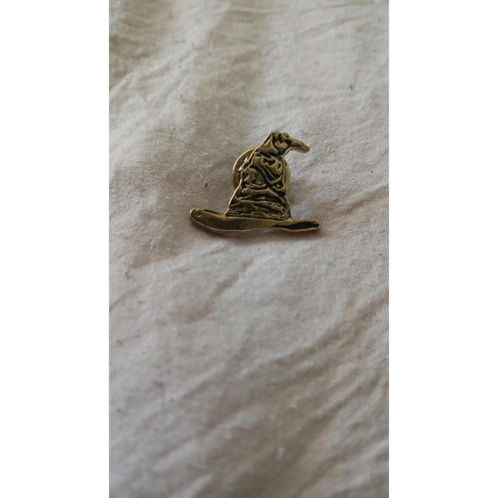Official Harry Potter Sorting hat pin